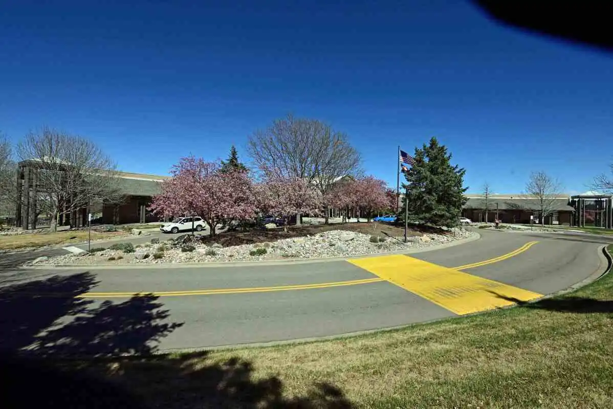 Exterior view of the HRCA Eastridge Recreation Center serving Eastridge neighborhoods in Highlands Ranch, Colorado.