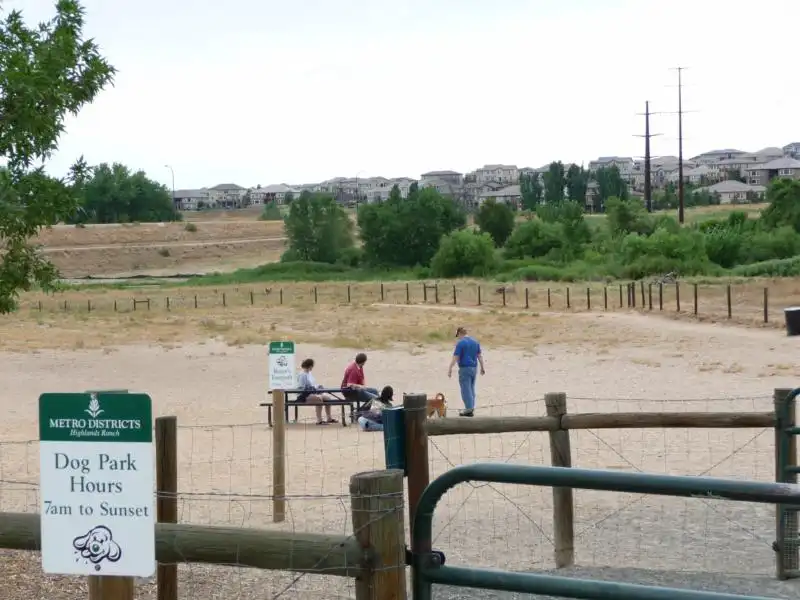 Rover's Run off-leash dog park map and fenced enclosure near Redstone Park at 9325 Foothills Canyon Boulevard in Highlands Ranch, CO 80129